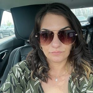 Meet your Posher, Heather